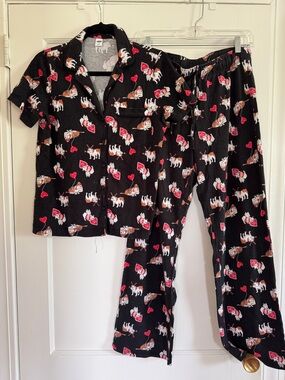 Women’s Black Puppy & Heart Print Pajama Set